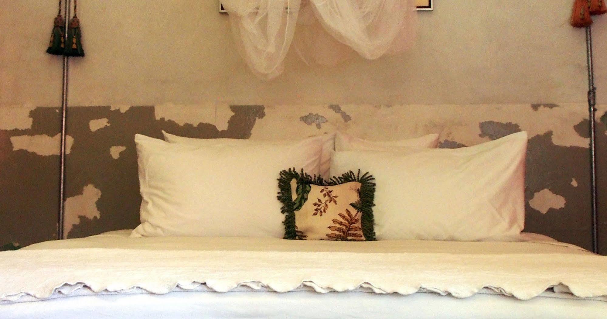Bric-A-Brac Hotel Battambang Kültér fotó